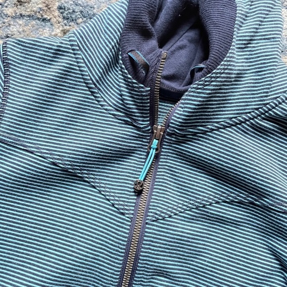 Lululemon Stripe Cozy Hoodie size 6 - Picture 8 of 11
